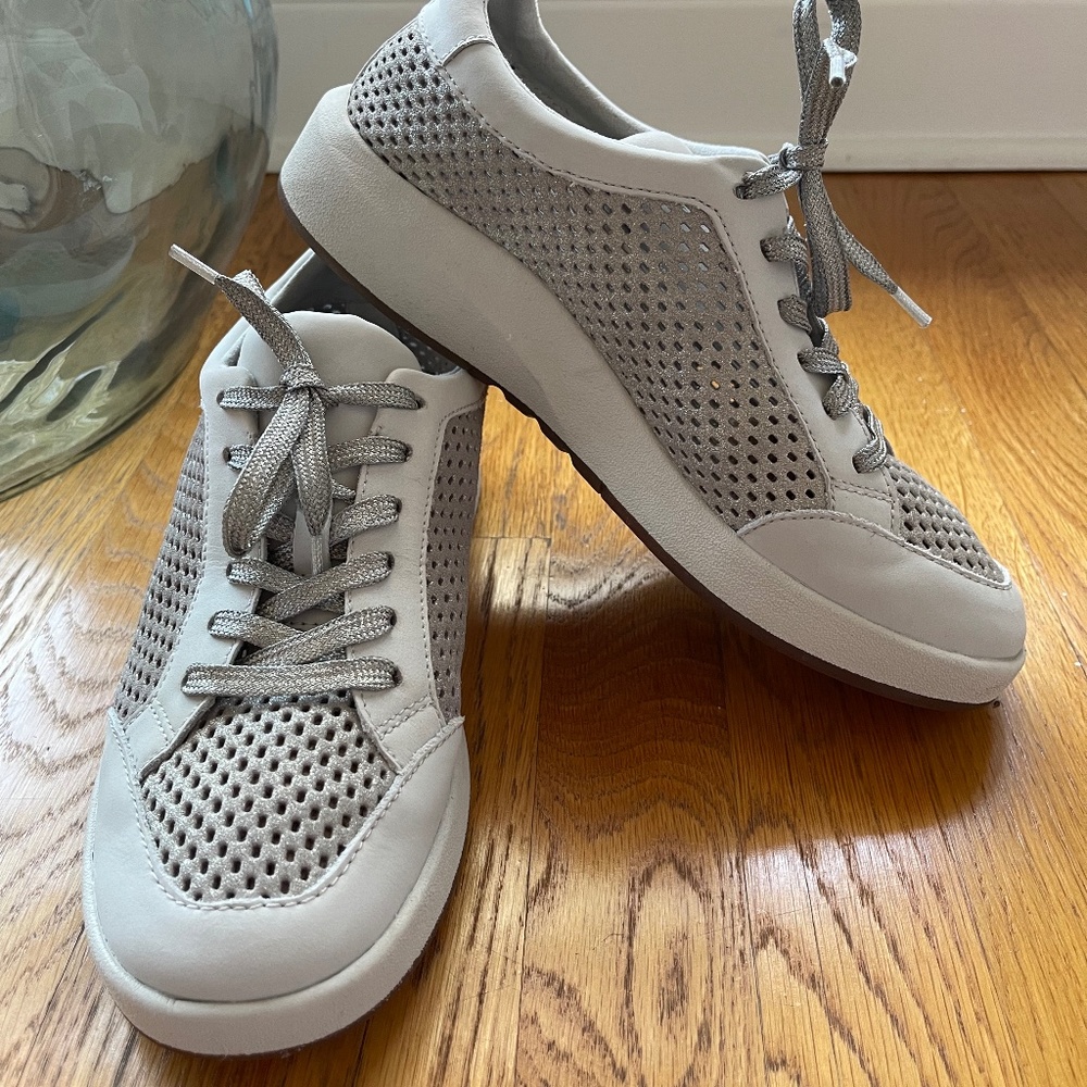 OTBT sneakers